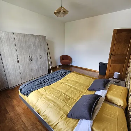 Maison 3 Chambres, Garage Et Jardin モンス