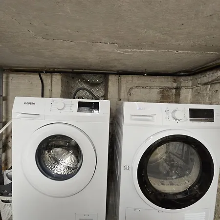 Maison 3 Chambres, Garage Et Jardin * モンス