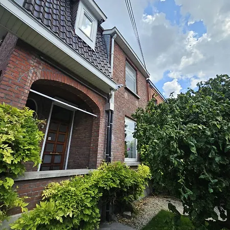 Maison 3 Chambres, Garage Et Jardin *
