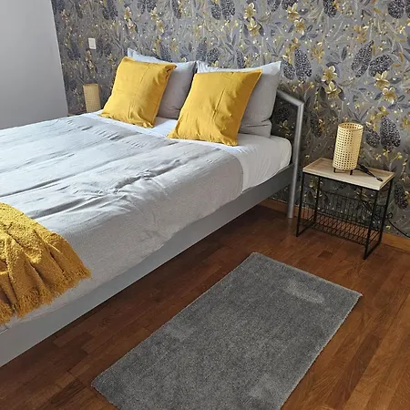 Maison 3 Chambres, Garage Et Jardin * モンス