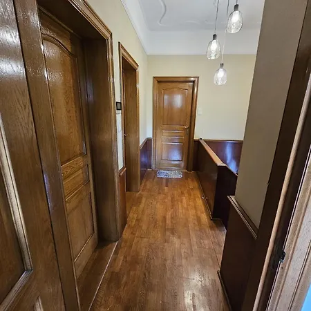 Maison 3 Chambres, Garage Et Jardin *