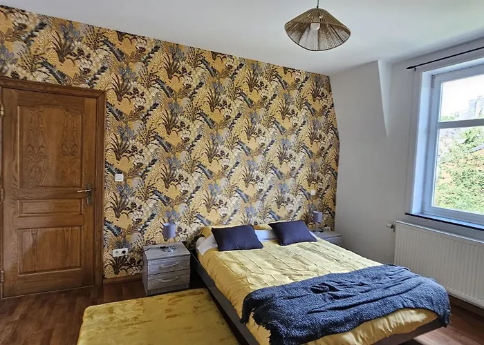 Villa Maison 3 Chambres, Garage Et Jardin *