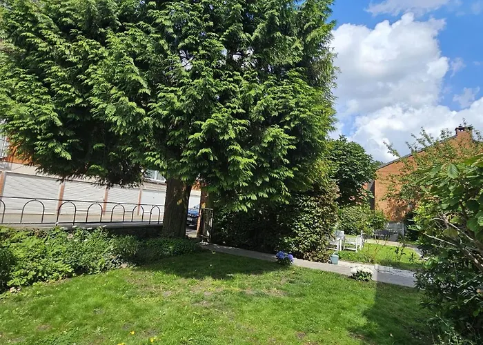 Maison 3 Chambres, Garage Et Jardin Villa *