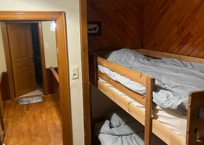 Maison 3 Chambres, Garage Et Jardin *