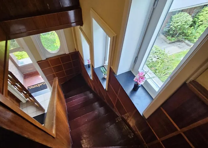 Maison 3 Chambres, Garage Et Jardin *