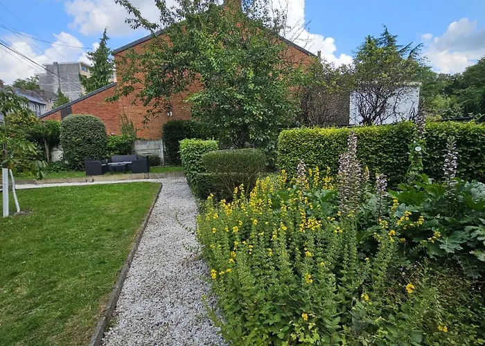 Maison 3 Chambres, Garage Et Jardin *