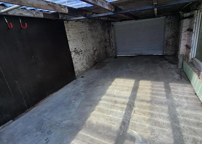 Villa Maison 3 Chambres, Garage Et Jardin *