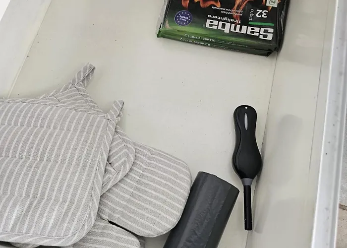 Villa Maison 3 Chambres, Garage Et Jardin *