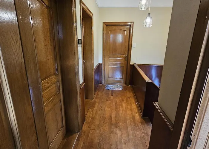 Maison 3 Chambres, Garage Et Jardin *