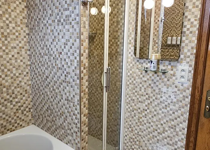 Maison 3 Chambres, Garage Et Jardin * Mons