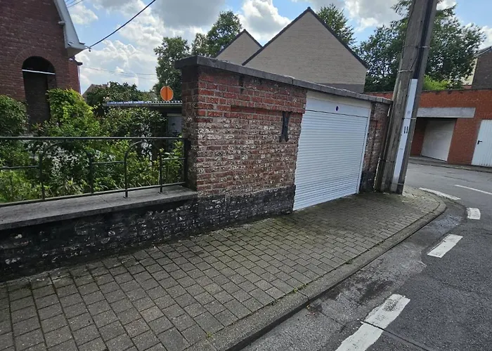 Villa Maison 3 Chambres, Garage Et Jardin *